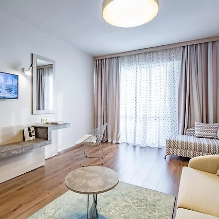 Hi Imperial 써니비치