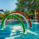 منتجع Hi Imperial 4*