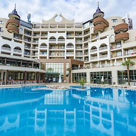 منتجع Hi Imperial 4*